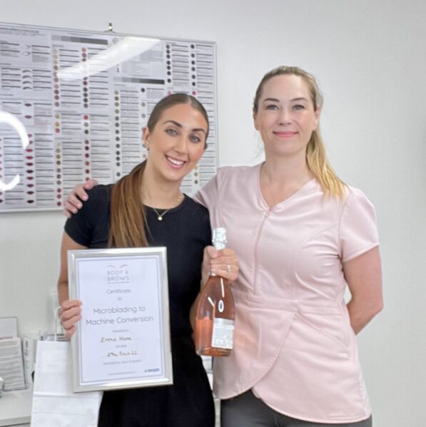 Mentoring beginners conversion microblading machine PMU Mentoring